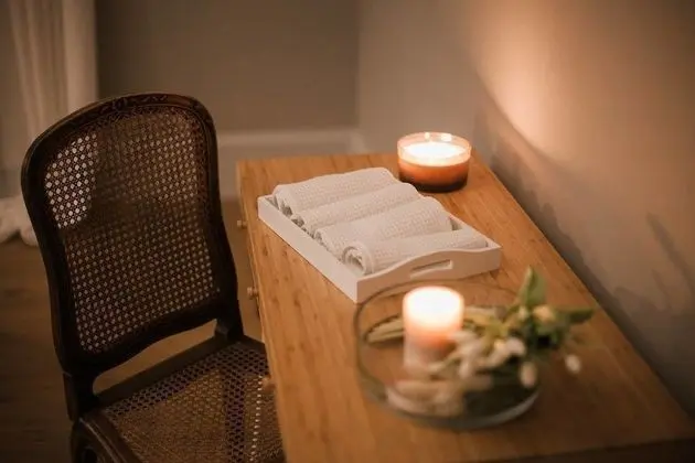 Tek Büyük Yataklı Oda, Ortak Banyo, Bahçe Manzaralı