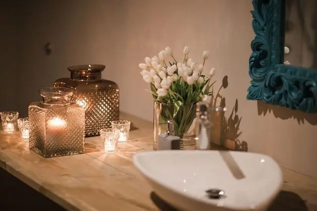 Tek Büyük Yataklı Oda, Ortak Banyo, Bahçe Manzaralı