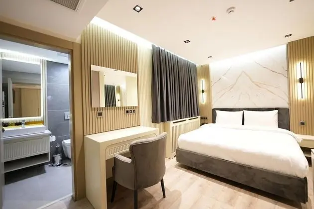 Standart Oda, Şehir Manzaralı