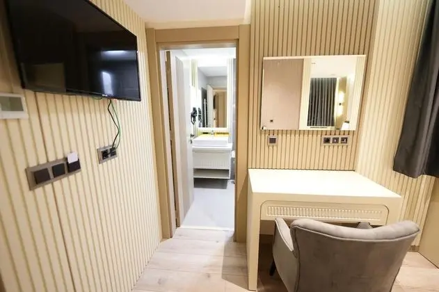 Twin, Şehir Manzaralı