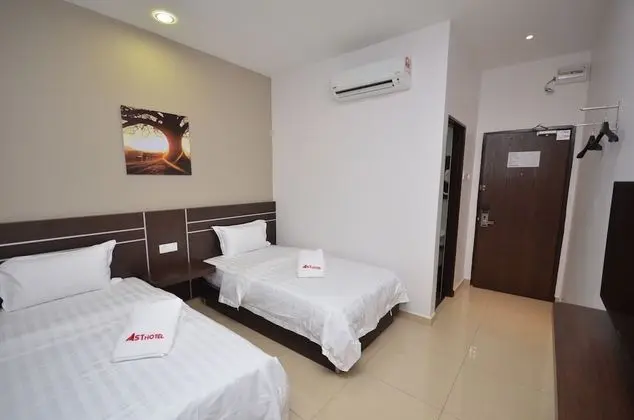 Premier Twin Room with window