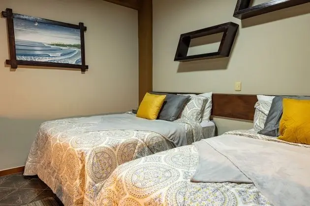 Deluxe Tek Büyük Yataklı Oda, 2 Çift Kişilik Yatak, Deniz Manzaralı, Denize Sıfır