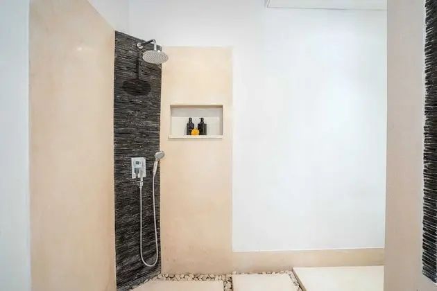 Basic Villa, Birden Çok Yatak