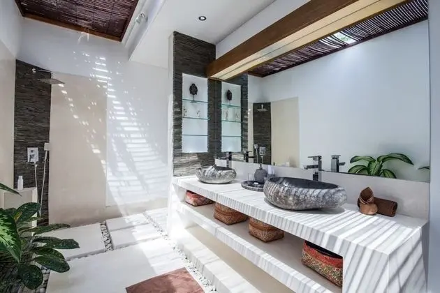 Basic Villa, Birden Çok Yatak