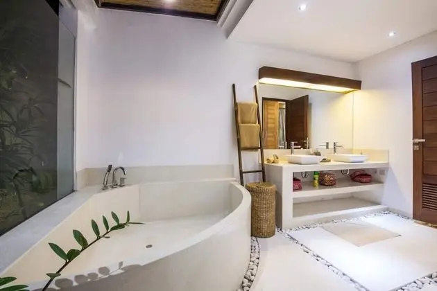 Basic Villa, Birden Çok Yatak