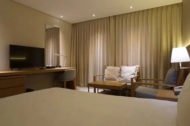 Deluxe Tek Büyük Yataklı Oda