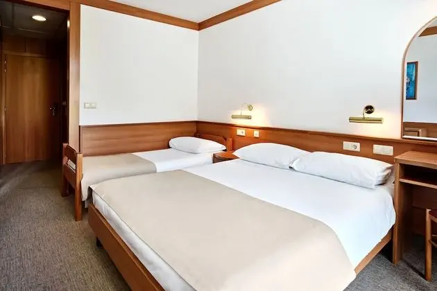 Standard Üç Kişilik Oda, Balkon