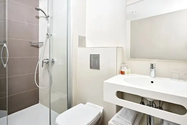 Standard Üç Kişilik Oda, Balkon