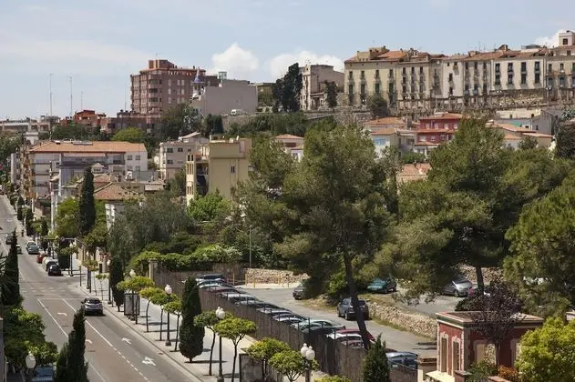 Üç Kişilik Oda, 1 Yatak Odası