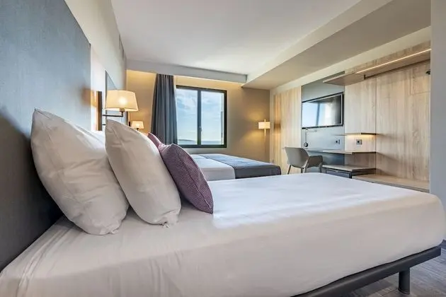 Üç Kişilik Oda, Birden Çok Yatak, Bahçe Manzaralı