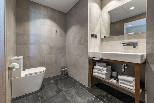 Üç Kişilik Oda, Birden Çok Yatak, Bahçe Manzaralı