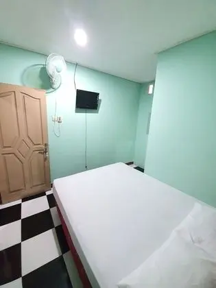 Standard Tek Büyük Yataklı Oda (with Fan)