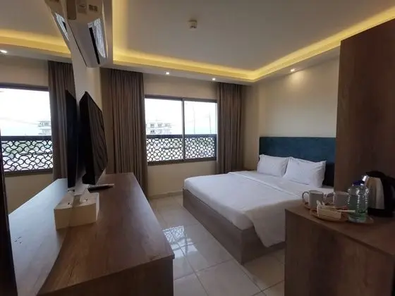 Deluxe Tek Büyük Yataklı Oda