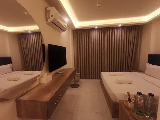 Deluxe Tek Büyük Yataklı Oda