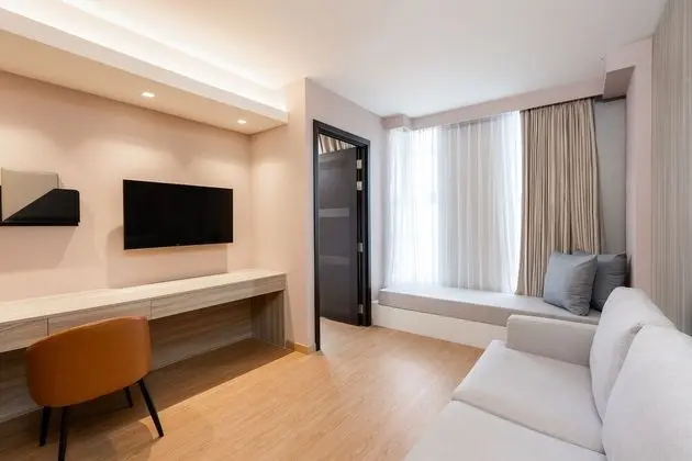 Grand Corner Suite