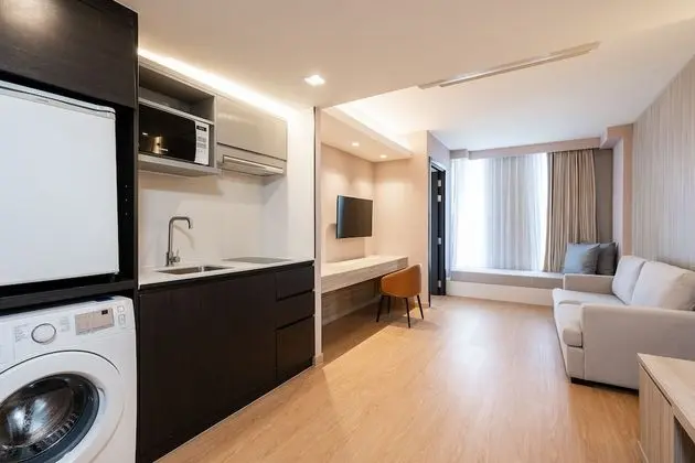 Grand Corner Suite