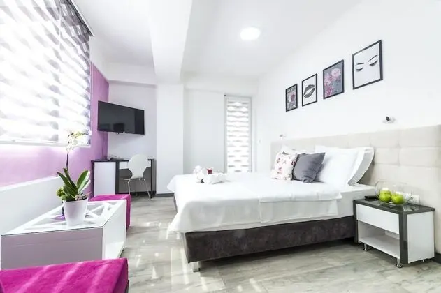 Studio Apartment with Balcony
