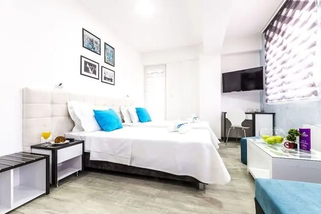 Studio Apartment with Balcony