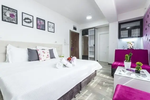 Studio Apartment with Balcony