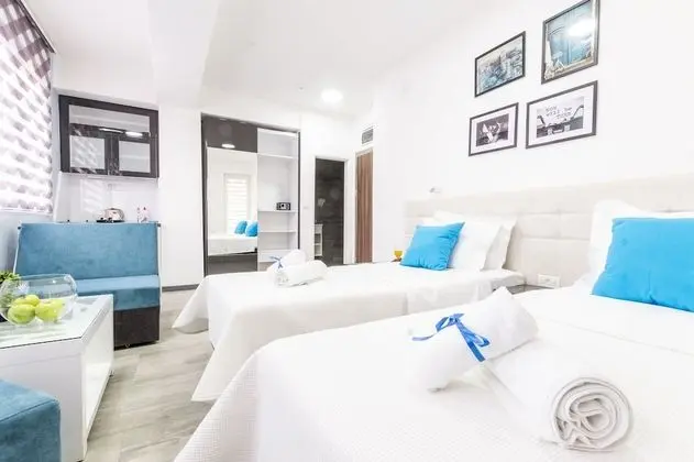 Studio Apartment with Balcony
