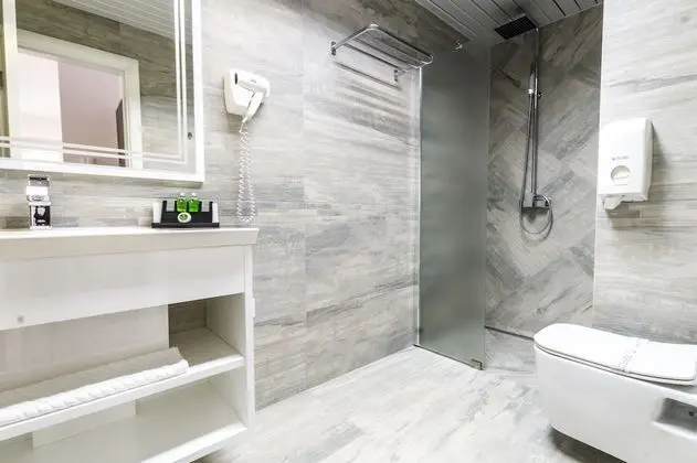 Studio Apartment with Balcony