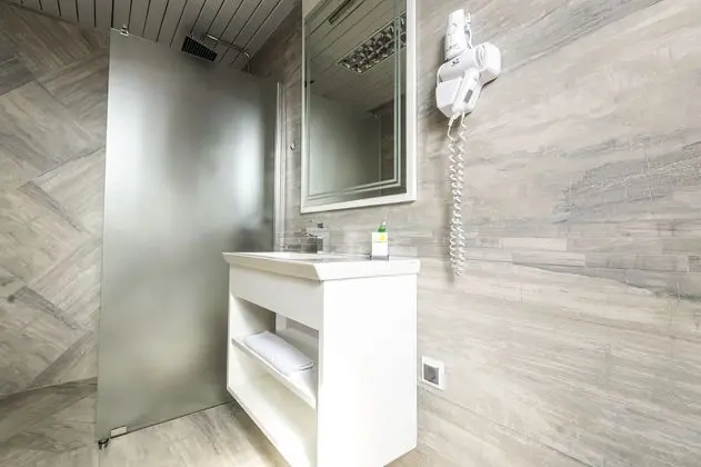 Studio Apartment with Balcony