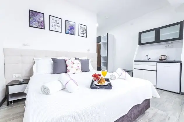Studio Apartment City view