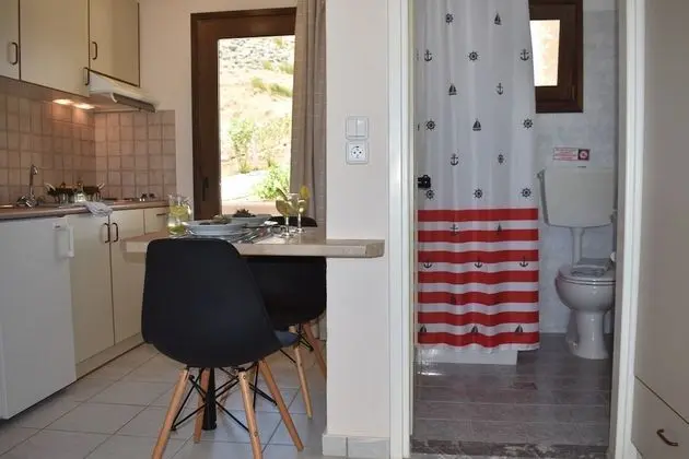 Basic Üç Kişilik Oda, Sigara İçilmez