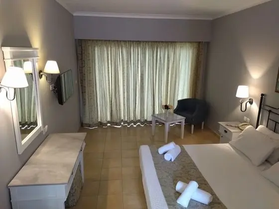 Superior Tek Büyük veya İki Ayrı Yataklı Oda
