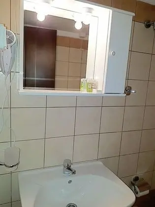 Economy Üç Kişilik Oda