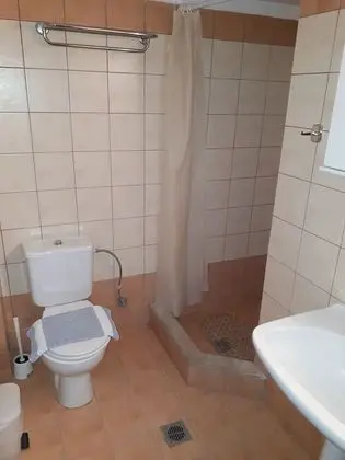 Üç Kişilik Oda, Bahçe Manzaralı