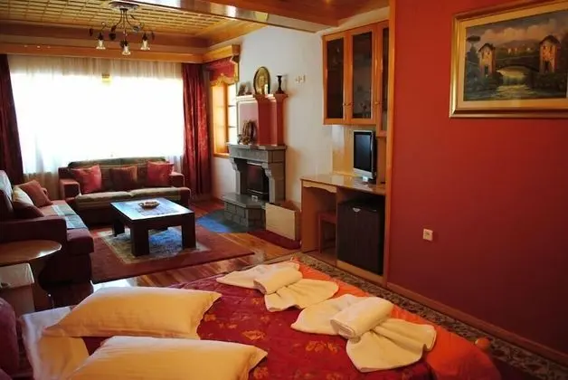 Tek Büyük Yataklı Oda, Şömine, Dağ Manzaralı (spa tub)