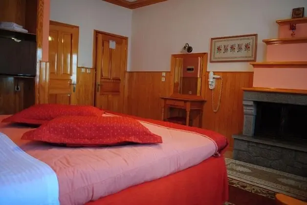 Tek Büyük Yataklı Oda, Şömine, Dağ Manzaralı (spa tub)