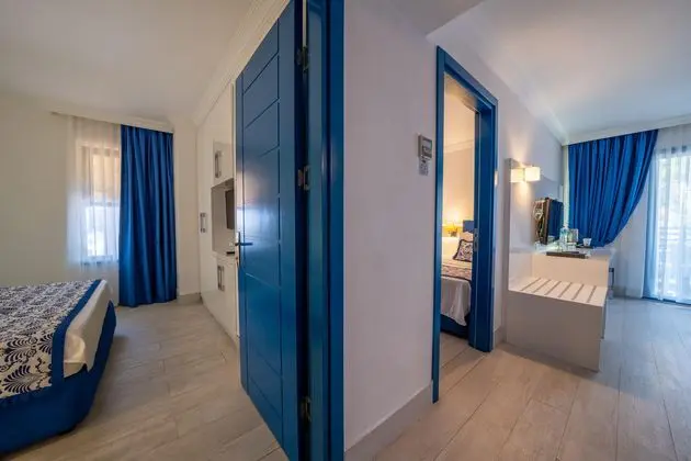 https://images.etstur.com/imgproxy/resize/2560x1440/files/images/hotelImages/etsrooms/473/Labranda_Ephesus_Princess_20251014152506_0.jpg