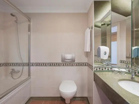https://images.etstur.com/imgproxy/resize/2560x1440/files/images/hotelImages/etsrooms/516642/Asteria_Family_Resort_Belek_20250603160840_3.jpg