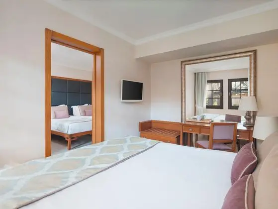 https://images.etstur.com/imgproxy/resize/2560x1440/files/images/hotelImages/etsrooms/516642/Asteria_Family_Resort_Belek_20250603161820_3.jpg