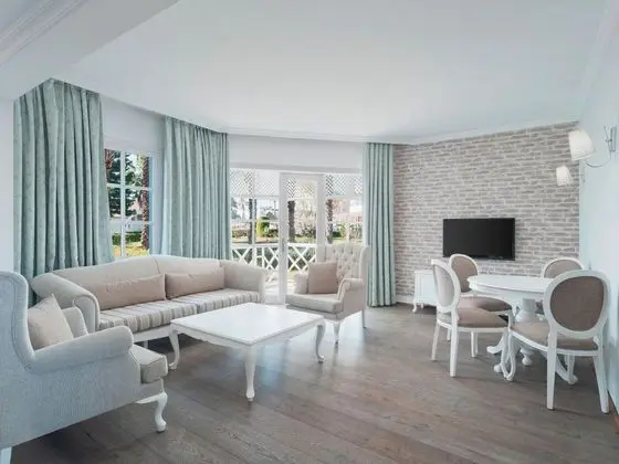 Executive Suite Oda