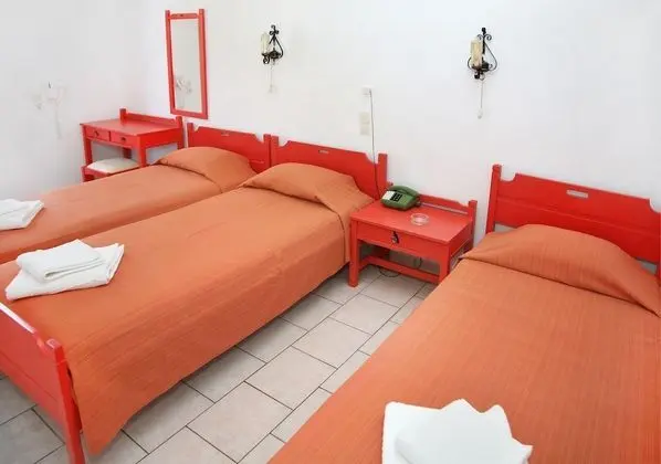 Üç Kişilik Oda, Deniz Manzaralı