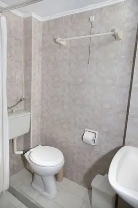 Üç Kişilik Oda, Deniz Manzaralı