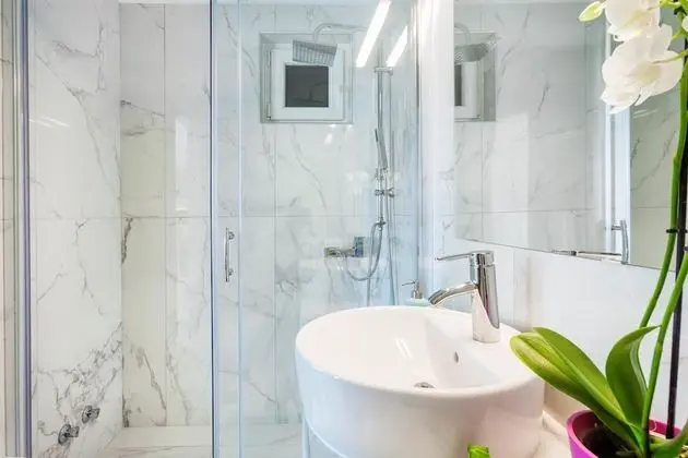 Deluxe Stüdyo, Sigara İçilmez