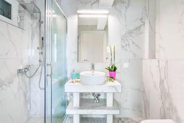 Deluxe Stüdyo, Sigara İçilmez