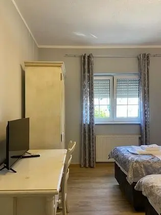 Deluxe Tek Büyük veya İki Ayrı Yataklı Oda, Özel Banyo (Deluxe Doppelzimmer)