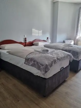 Deluxe Tek Büyük veya İki Ayrı Yataklı Oda, Özel Banyo (Deluxe Doppelzimmer)