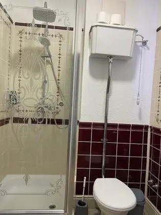 Deluxe Tek Büyük veya İki Ayrı Yataklı Oda, Özel Banyo (Deluxe Doppelzimmer)
