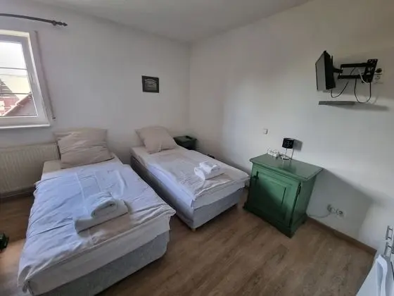 İki Ayrı Yataklı Oda, Özel Banyo, Avlu Manzaralı (Apartment mit Küche)