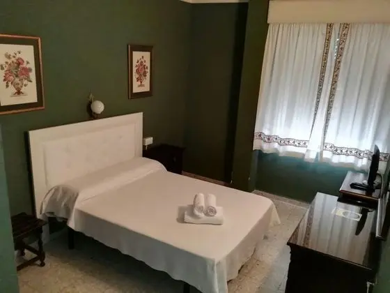 Tek Büyük Yataklı Oda