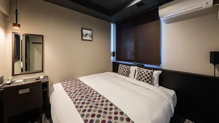 Deluxe Tek Büyük Yataklı Oda, Sigara İçilebilir (with Shower)