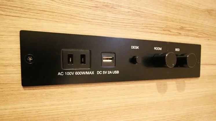 Deluxe Tek Büyük Yataklı Oda, Sigara İçilebilir (with Shower)