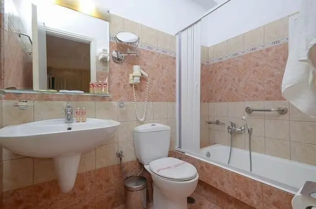 Standard Üç Kişilik Oda