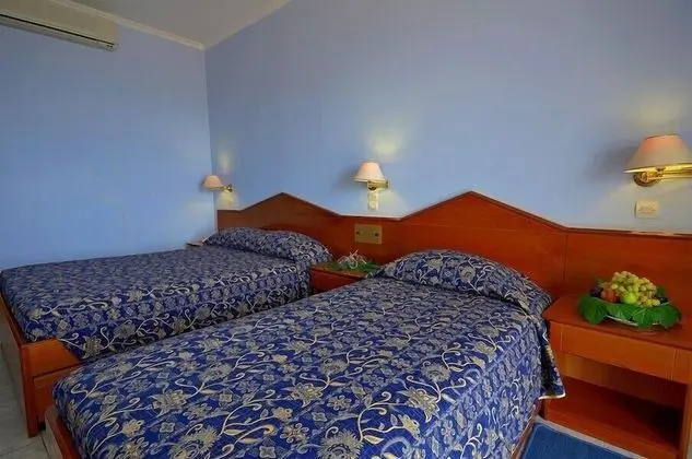 Tek Büyük Yataklı Oda, Deniz Manzaralı